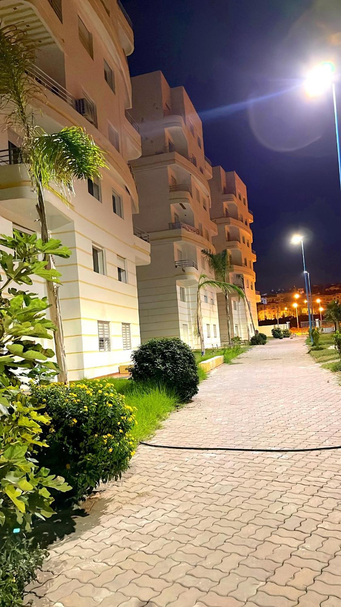 Elegant Appartement Avec Un Acces Piscine Jardin Parking Sous-Sol Et Wifi Haut Debit Fibre Optique Tangeri Esterno foto