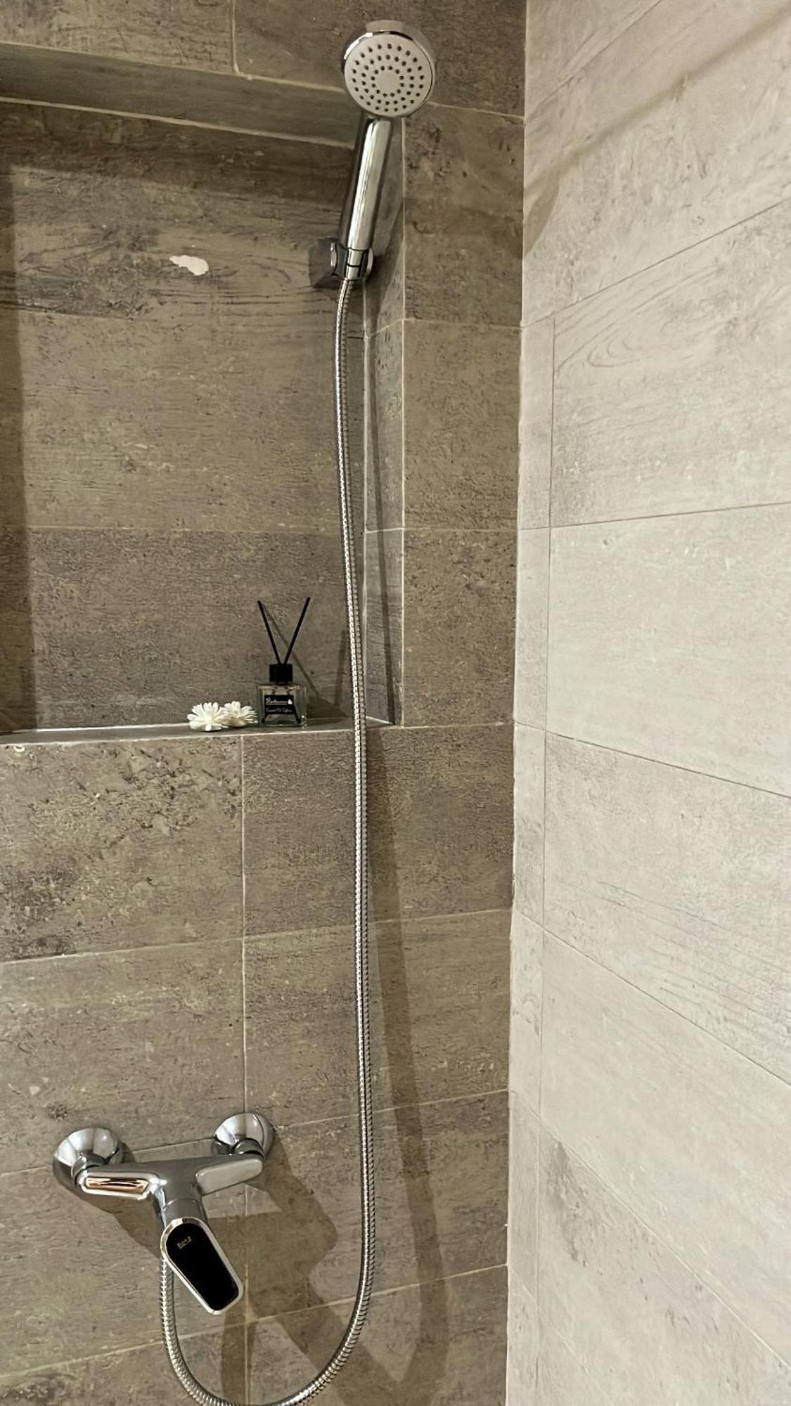 Elegant Appartement Avec Un Acces Piscine Jardin Parking Sous-Sol Et Wifi Haut Debit Fibre Optique Tangeri Esterno foto